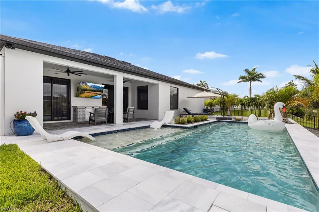 2300 23rd AVE, Cape Coral, FL 33993,225062511