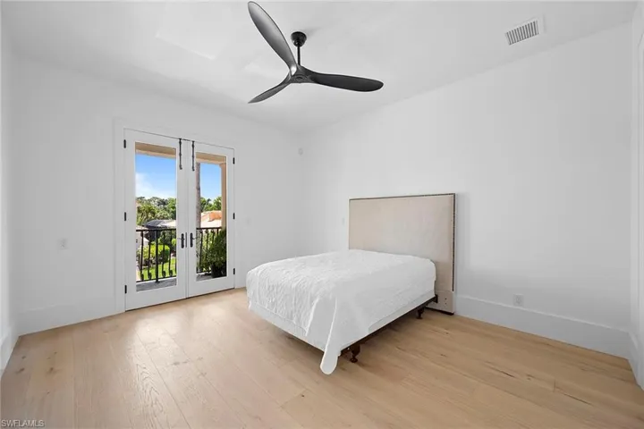 Bedroom 4 - 2nd floor with balcony