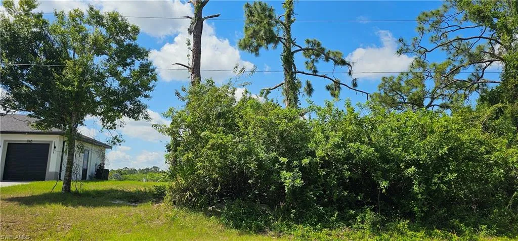 746  Chattman E ST, Lehigh Acres, FL 33974