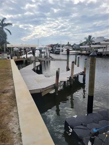 Big seawall for the big boats.  Deep Water