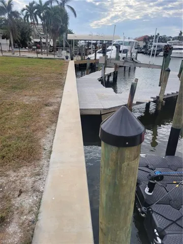 New Seawall and cap