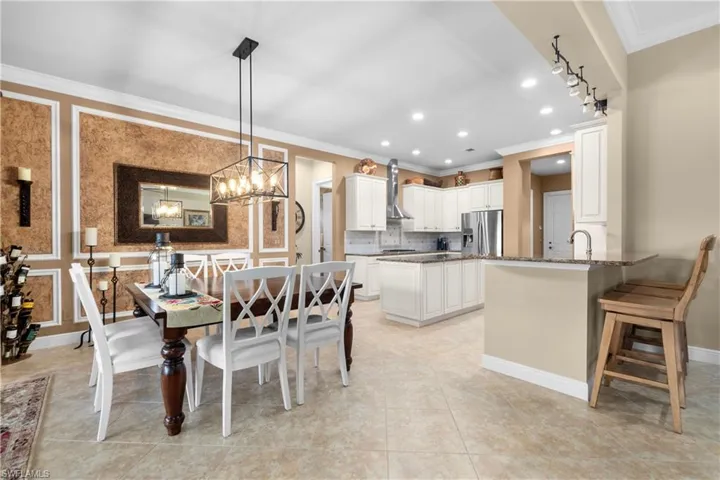 Large eat in kitchen