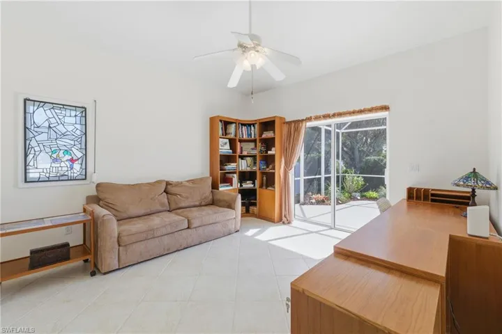 Large 2nd Bedroom off Lanai