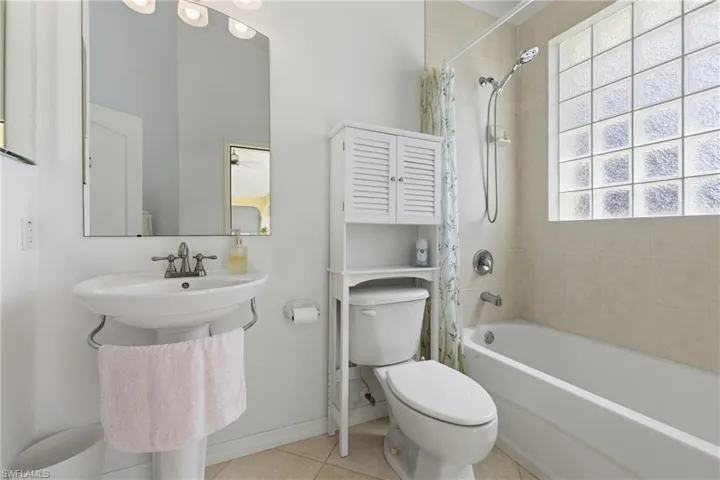 Nice Full Size Bath