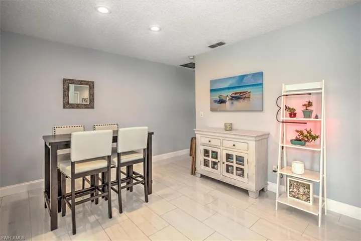 1817 Sw 40th St, Cape Coral, Florida 33914