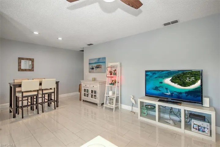 1817 Sw 40th St, Cape Coral, Florida 33914