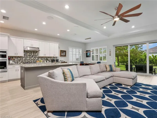 9078 Montserrat Dr, Naples, Florida 34114