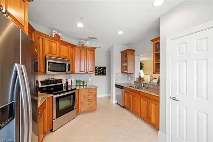 8051  Players Cove  DR, Naples, FL 34113