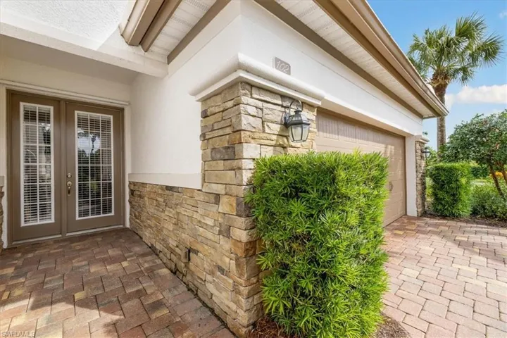 8051  Players Cove  DR, Naples, FL 34113