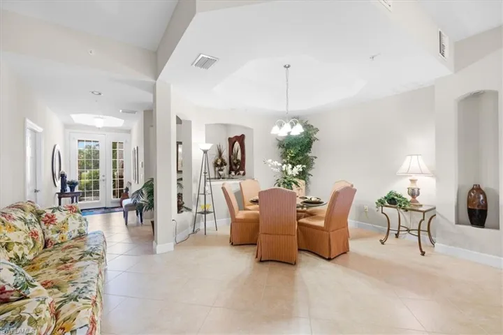 8051  Players Cove  DR, Naples, FL 34113