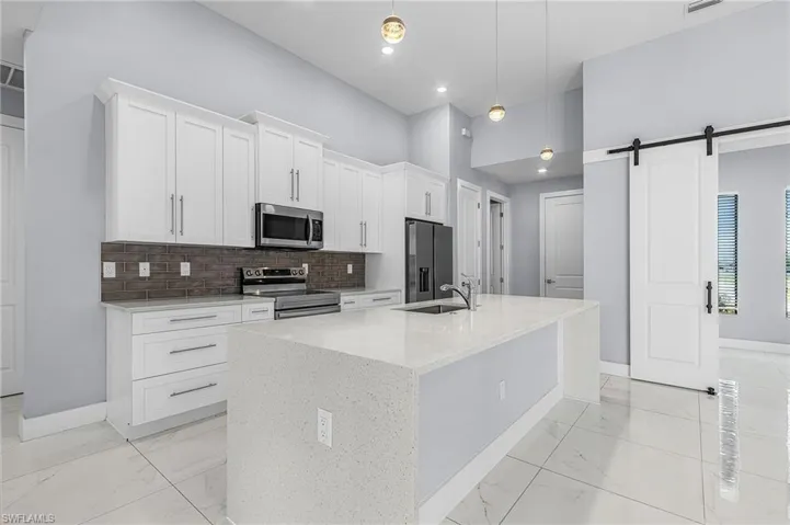 1215 Sw 21st Ave, Cape Coral, Florida 33991