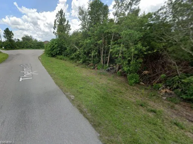 441  Thelma  CT, Lehigh Acres, FL 33972