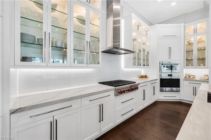 10531 Via Torino Way, Miromar Lakes, Florida 33913