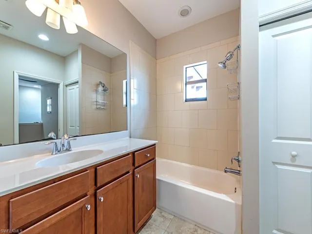 7777  Bristol  CIR, Naples, FL 34120