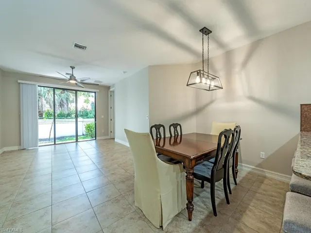 7777  Bristol  CIR, Naples, FL 34120