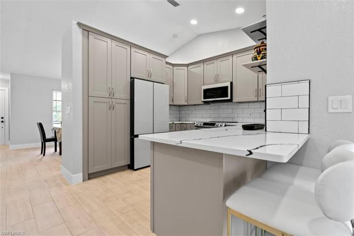 5080 Cherry Wood DR, NAPLES FL 34119