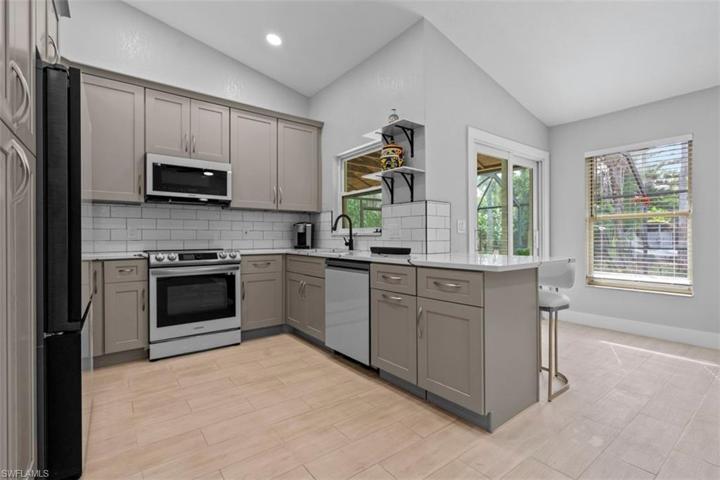 5080 Cherry Wood DR, NAPLES FL 34119