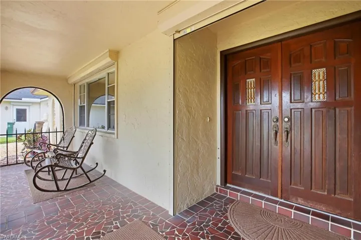 1141 Se 28th Ter, Cape Coral, Florida 33904