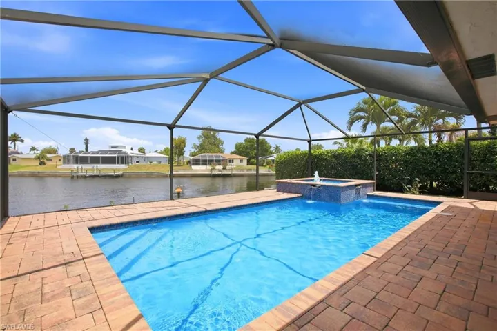 1141 Se 28th Ter, Cape Coral, Florida 33904
