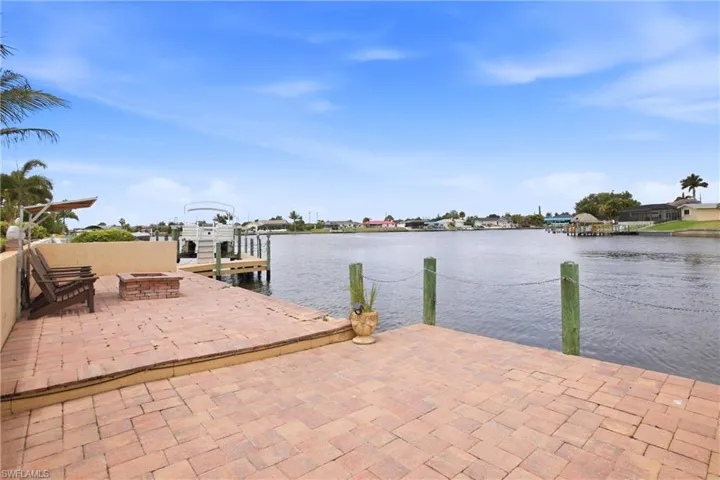 1141 Se 28th Ter, Cape Coral, Florida 33904