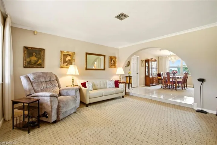 1141 Se 28th Ter, Cape Coral, Florida 33904