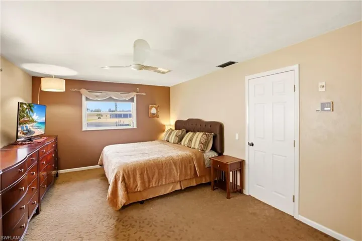 1141 Se 28th Ter, Cape Coral, Florida 33904