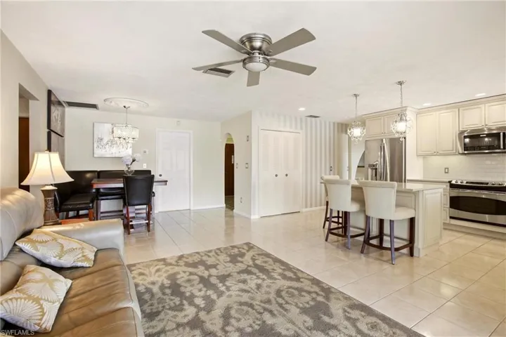 1141 Se 28th Ter, Cape Coral, Florida 33904