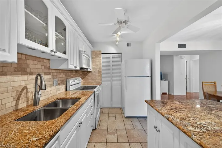 788  Park Shore  DR, Naples, FL 34103