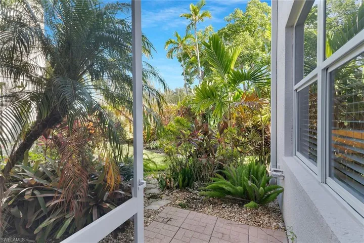 8375 Whisper Trace Ln 103, Naples, Florida 34114