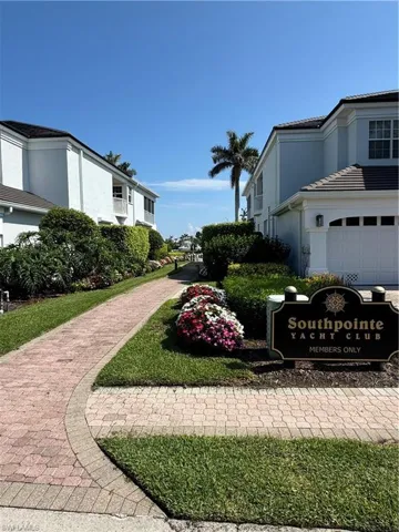 1777  Gulfstar S DR, Naples, FL 34112