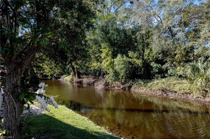 232  Palm  DR, Naples, FL 34112