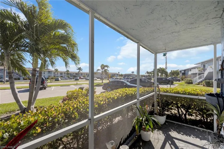 232  Palm  DR, Naples, FL 34112