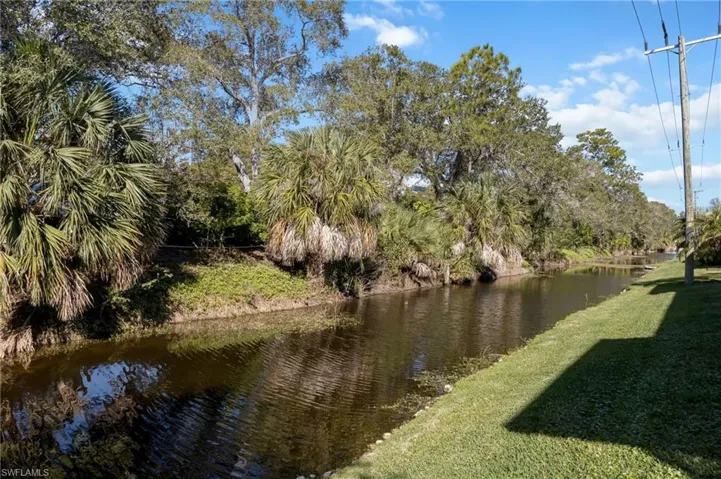 232  Palm  DR, Naples, FL 34112