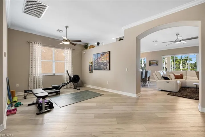 14321  Manchester  DR, Naples, FL 34114