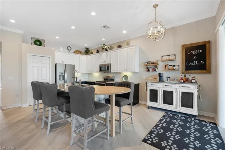 14321  Manchester  DR, Naples, FL 34114
