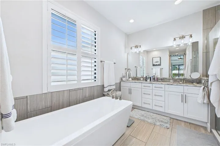 3302 Nw 18th St, Cape Coral, Florida 33993