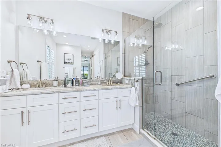 3302 Nw 18th St, Cape Coral, Florida 33993