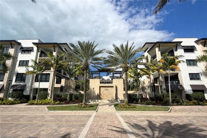 View of apartment building / complex