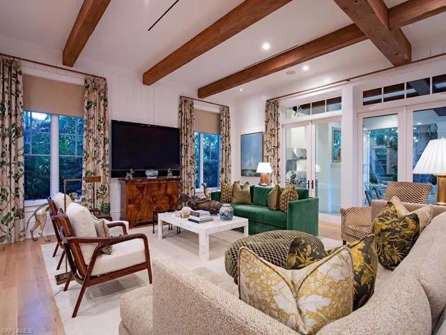 1963 Gulf Shore Blvd S, Naples, Florida 34102