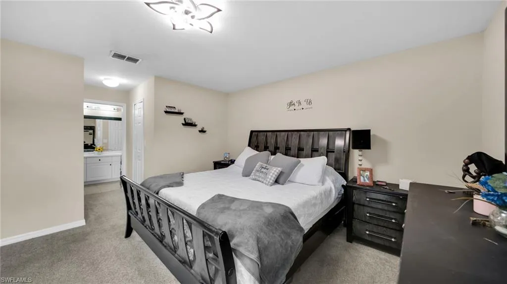 926 5th PL, Cape Coral, FL 33909,2025000333