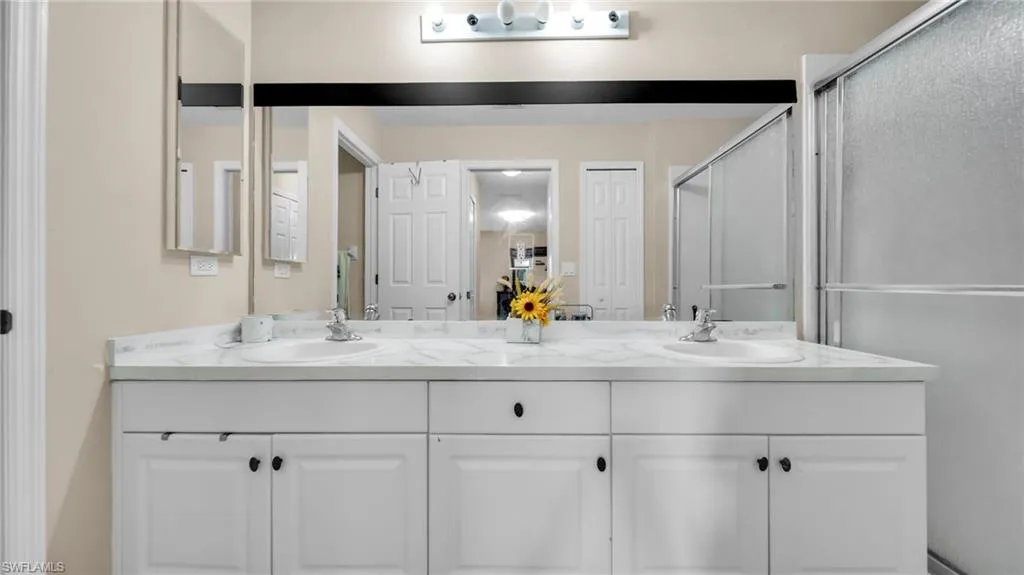926 5th PL, Cape Coral, FL 33909,2025000333