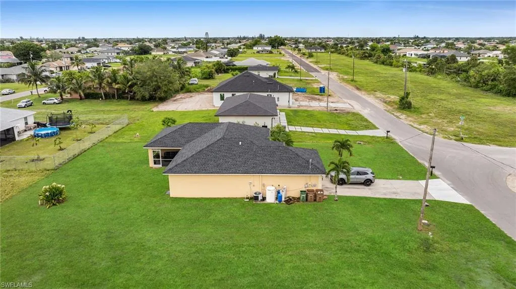 926 5th PL, Cape Coral, FL 33909,2025000333