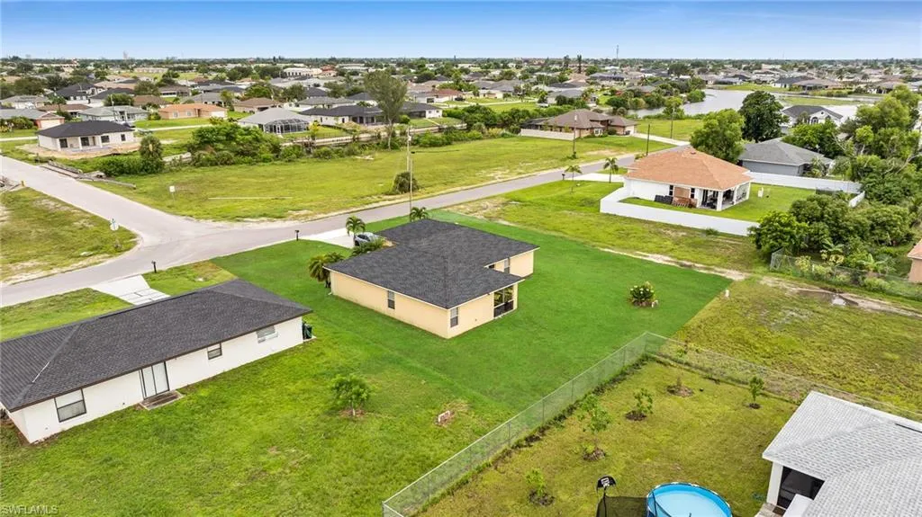 926 5th PL, Cape Coral, FL 33909,2025000333