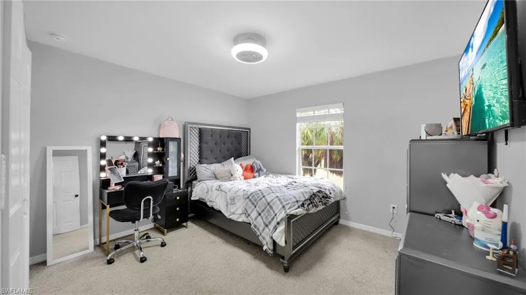 926 5th PL, Cape Coral, FL 33909,2025000333
