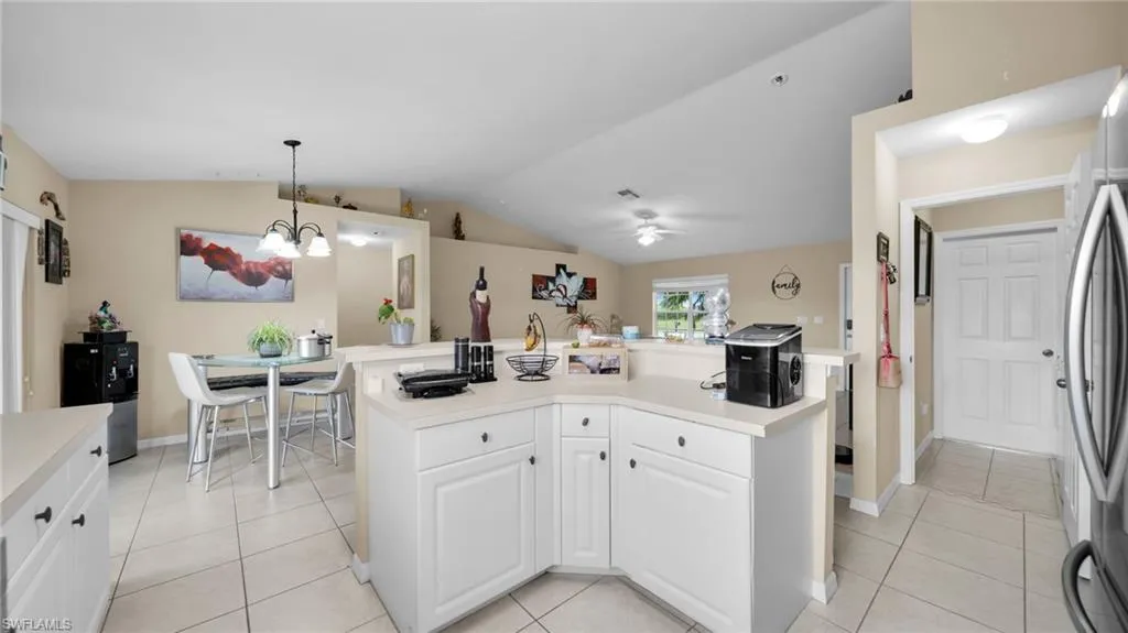 926 5th PL, Cape Coral, FL 33909,2025000333