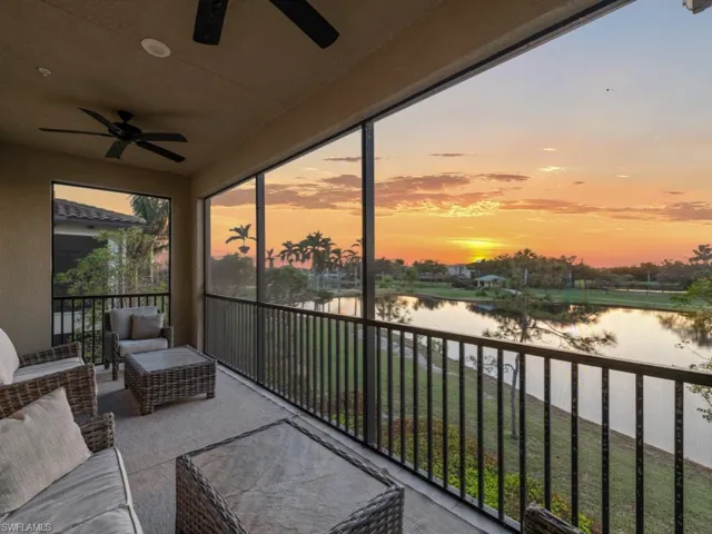 Western facing lanai with sunsets, golf course and water views!