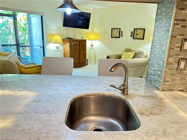 9635 Eaton Gardens Ln # 103, Fort Myers, Florida 33919