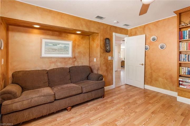 274  George SE RD, PORT CHARLOTTE, FL 33952