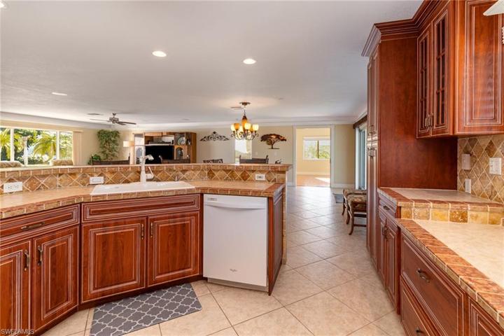 274  George SE RD, PORT CHARLOTTE, FL 33952