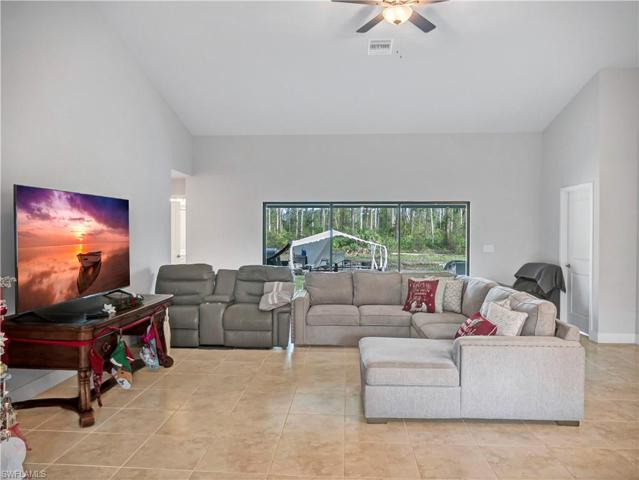 818 Leroy AVE, LEHIGH ACRES FL 33972